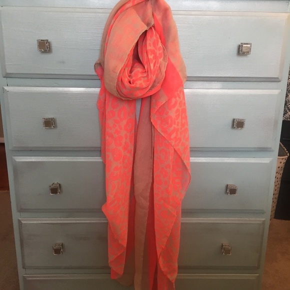 Bright Lightweight Scarf - Picture 3 of 4